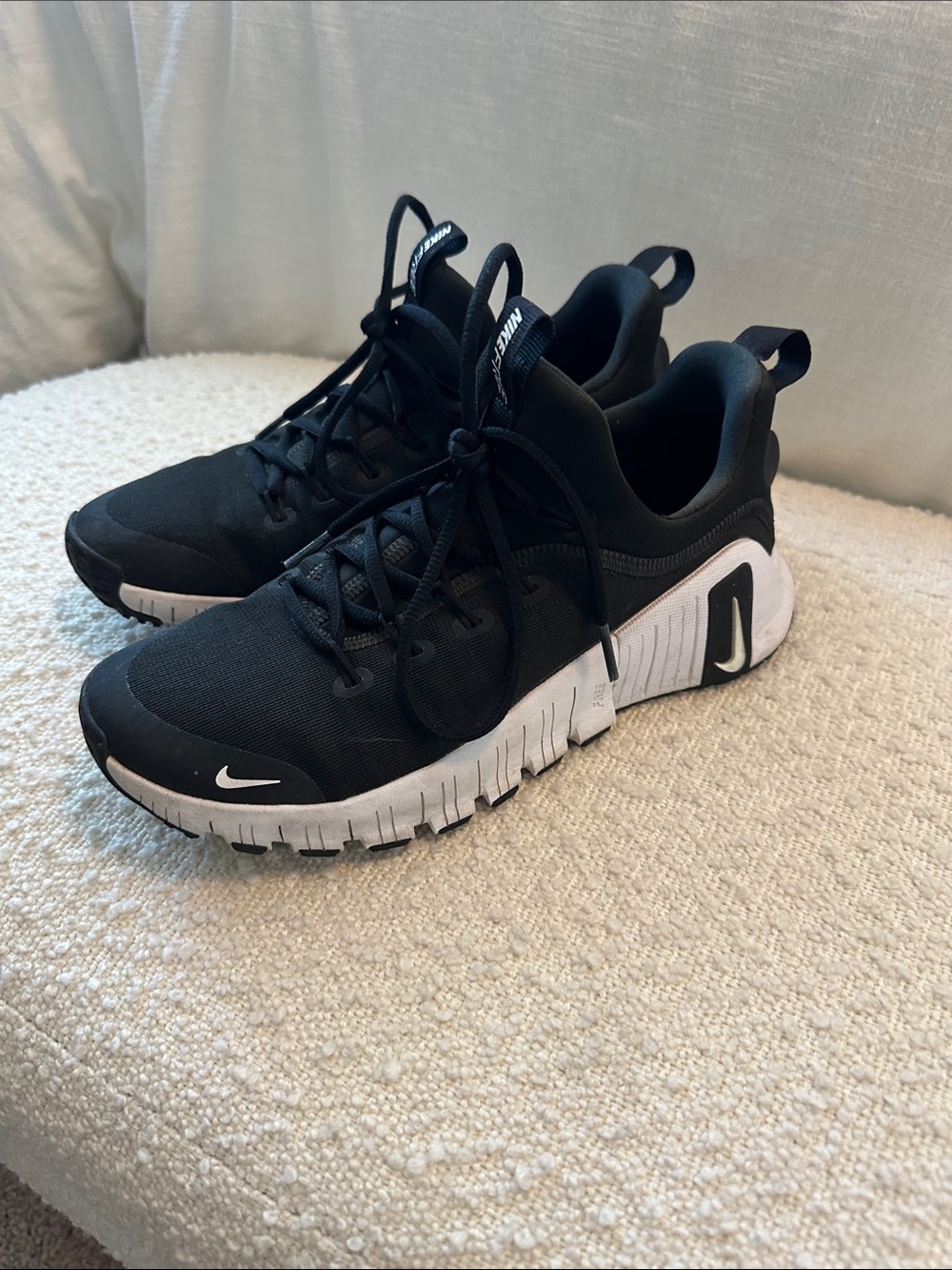 Nike Women's Black and White Athletic Shoes
